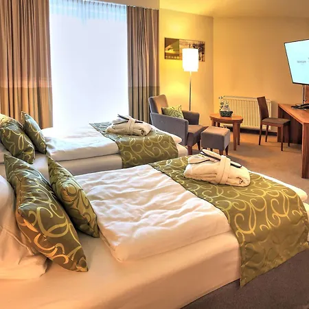 Mercure Tagungs- & Landhotel Krefeld Exterior photo