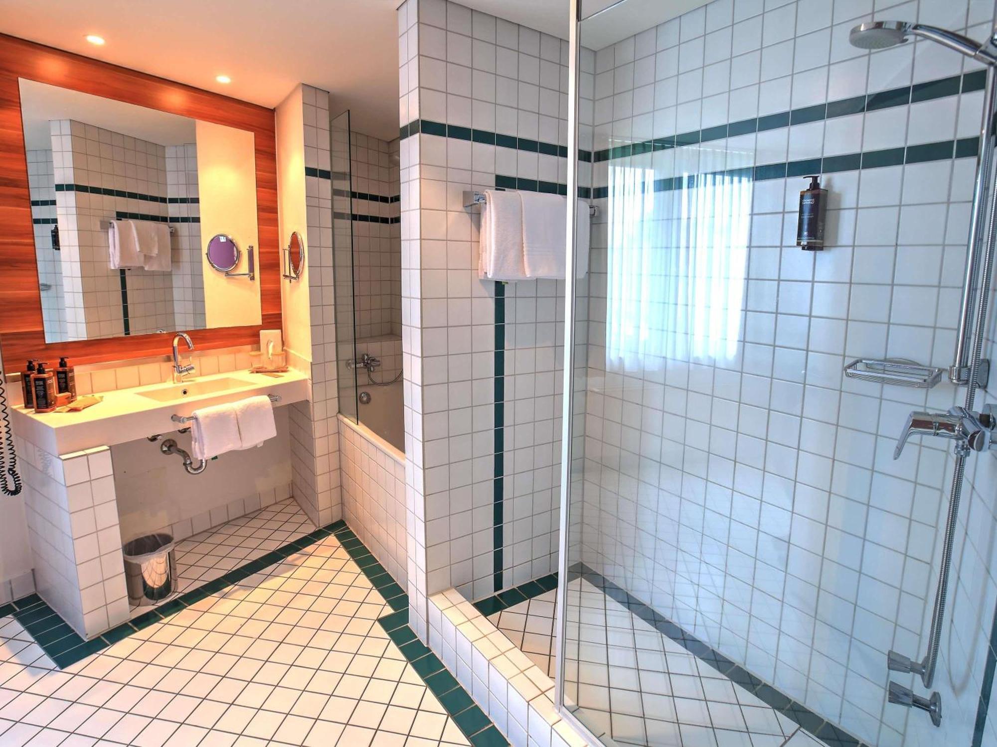 Mercure Tagungs- & Hotel 4*