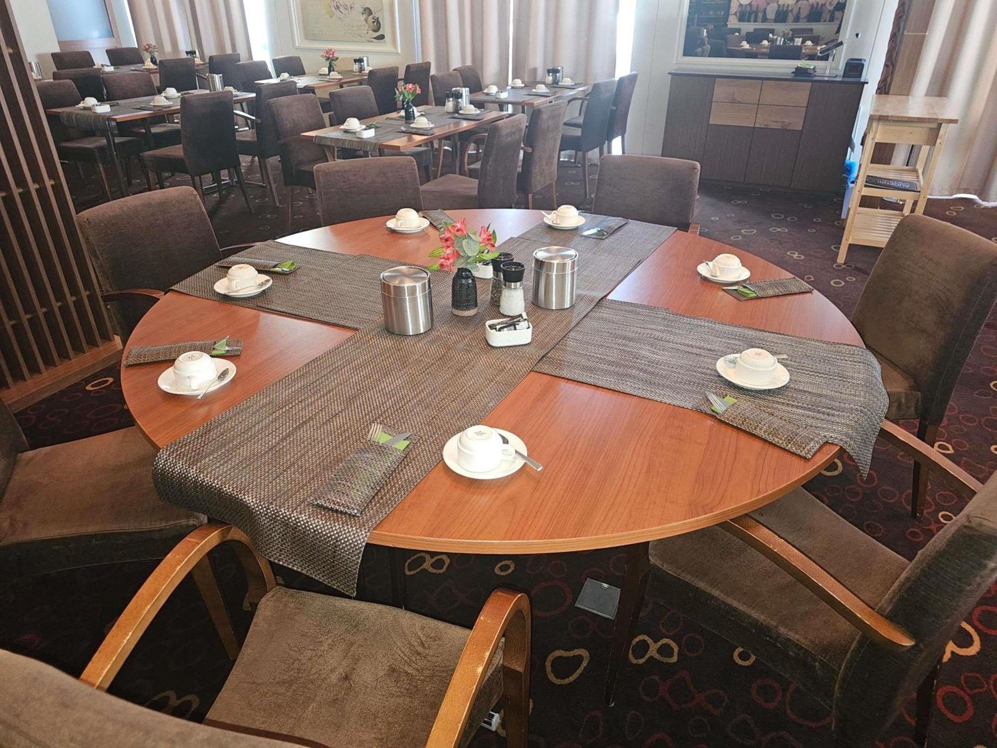Hotel Mercure Tagungs- & 4*